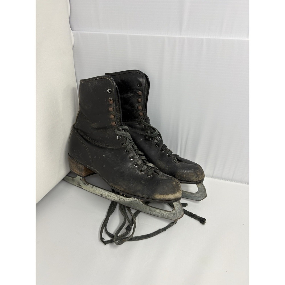 Vintage Ice Wing Sheffield Steel Ice Skates Winter Decor Outdoor Rustic